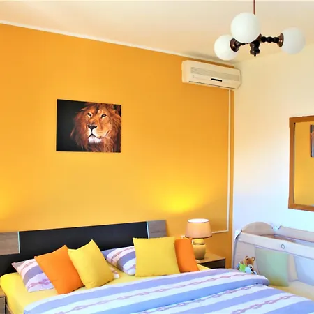 Apartment With A Parking Space - 15499 Primosten