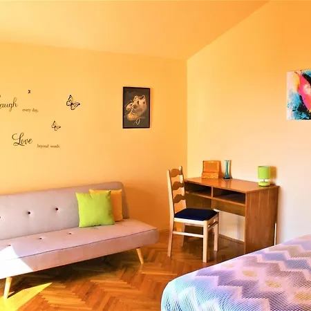 With A Parking Space - 15499 Apartment Primosten
