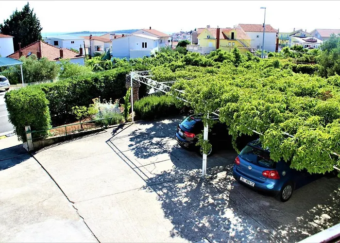 With Parking Space - 15499 Apartman *