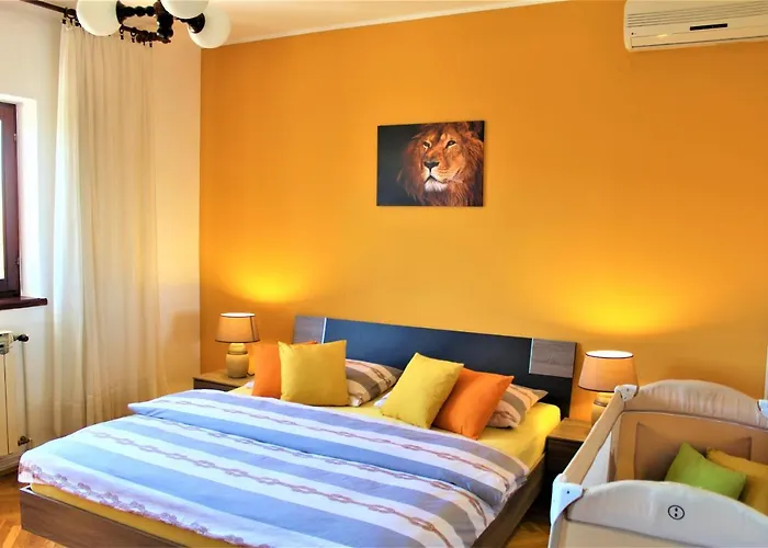 With Parking Space - 15499 Primosten